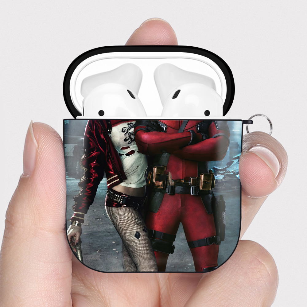 （画像用） Deadpool デッドプール AirPods 第2世代保護ケース ハードシェル ブラック 耐衝撃・防指紋・カラビナ付き