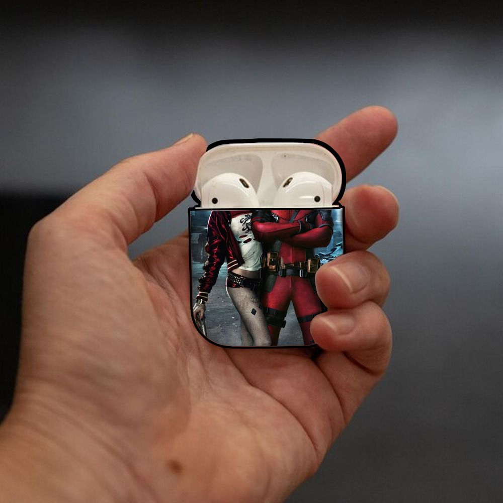 Deadpool デッドプール AirPods 第2世代保護ケース ハードシェル ブラック 耐衝撃・防指紋・カラビナ付き