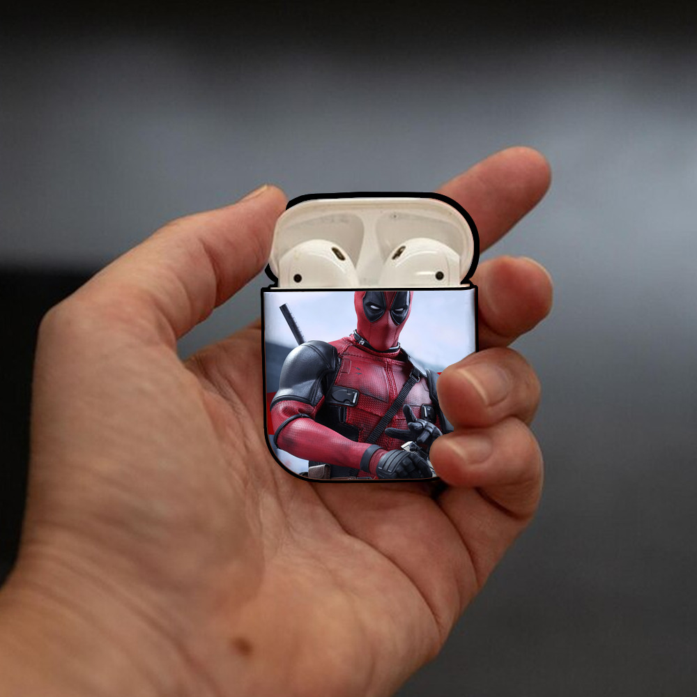 Deadpool デッドプール AirPods 第2世代保護ケース ハードシェル ブラック 耐衝撃・防指紋・カラビナ付き
