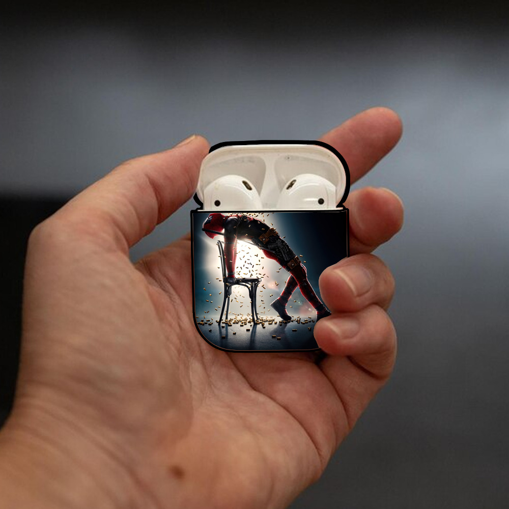 Deadpool デッドプール AirPods 第2世代保護ケース ハードシェル ブラック 耐衝撃・防指紋・カラビナ付き