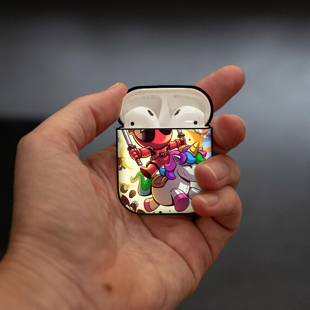 Deadpool デッドプール AirPods 第2世代保護ケース ハードシェル ブラック 耐衝撃・防指紋・カラビナ付き