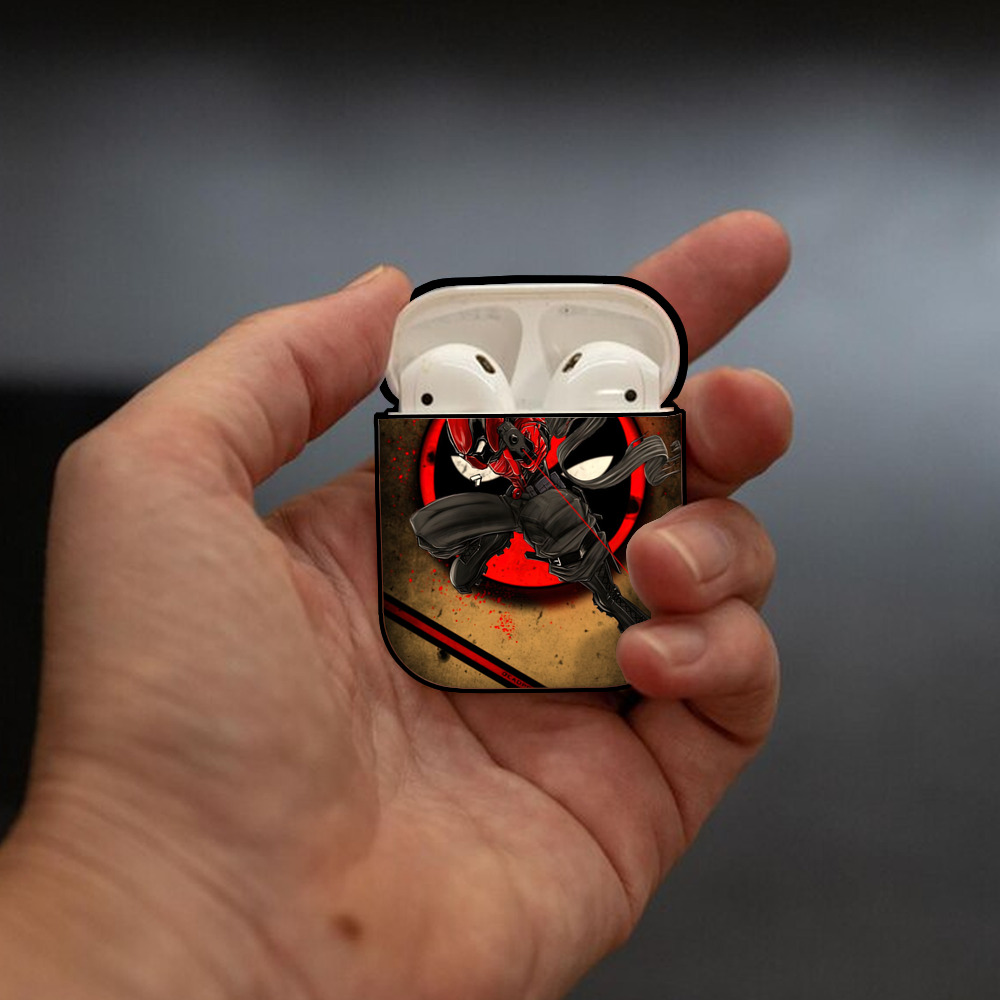 Deadpool デッドプール AirPods 第2世代保護ケース ハードシェル ブラック 耐衝撃・防指紋・カラビナ付き