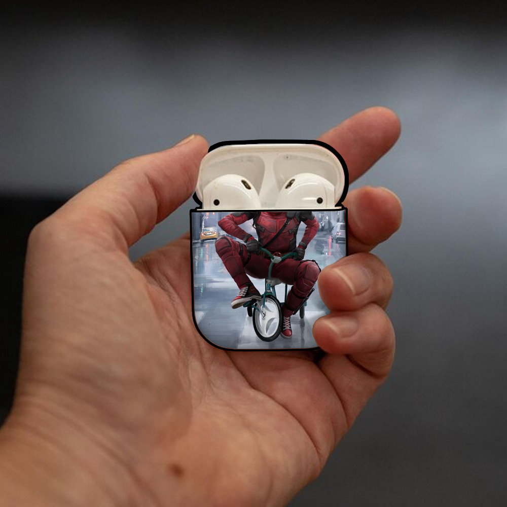 Deadpool デッドプール AirPods 第2世代保護ケース ハードシェル ブラック 耐衝撃・防指紋・カラビナ付き