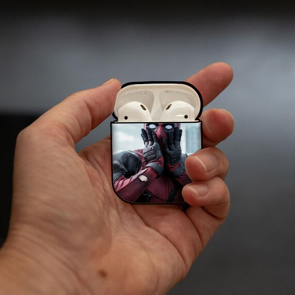 Deadpool デッドプール AirPods 第2世代保護ケース ハードシェル ブラック 耐衝撃・防指紋・カラビナ付き