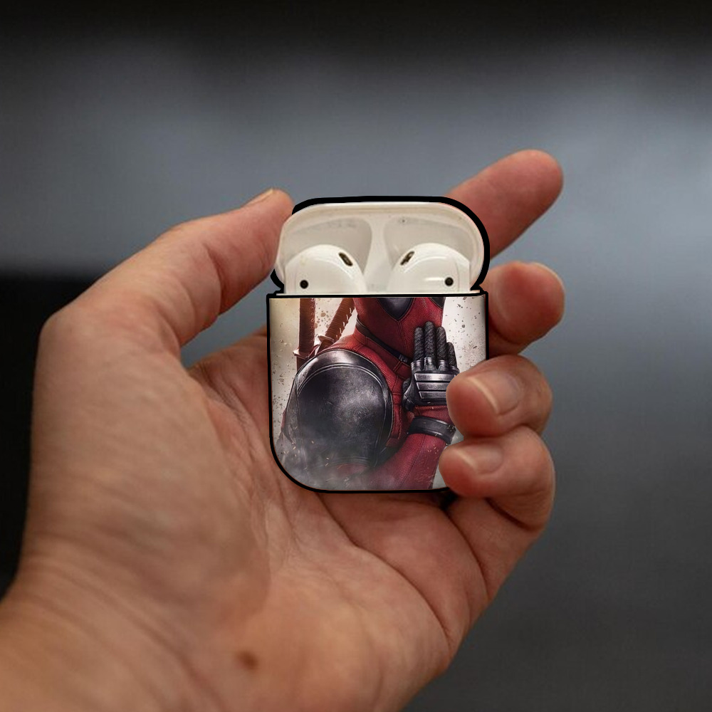 Deadpool デッドプール AirPods 第2世代保護ケース ハードシェル ブラック 耐衝撃・防指紋・カラビナ付き