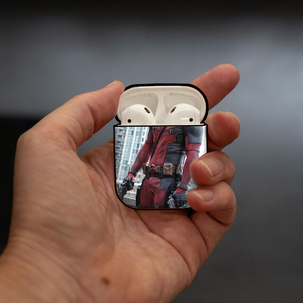 Deadpool デッドプール AirPods 第2世代保護ケース ハードシェル ブラック 耐衝撃・防指紋・カラビナ付き