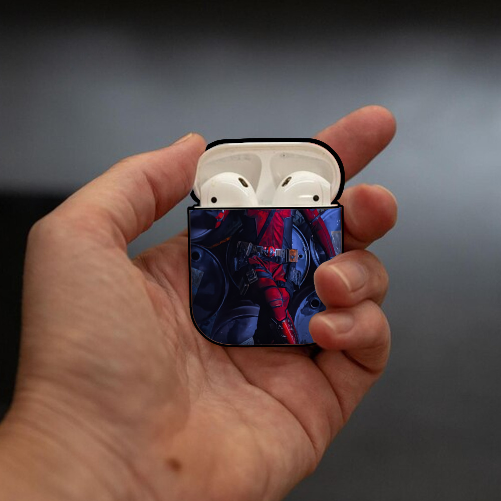 Deadpool デッドプール AirPods 第2世代保護ケース ハードシェル ブラック 耐衝撃・防指紋・カラビナ付き