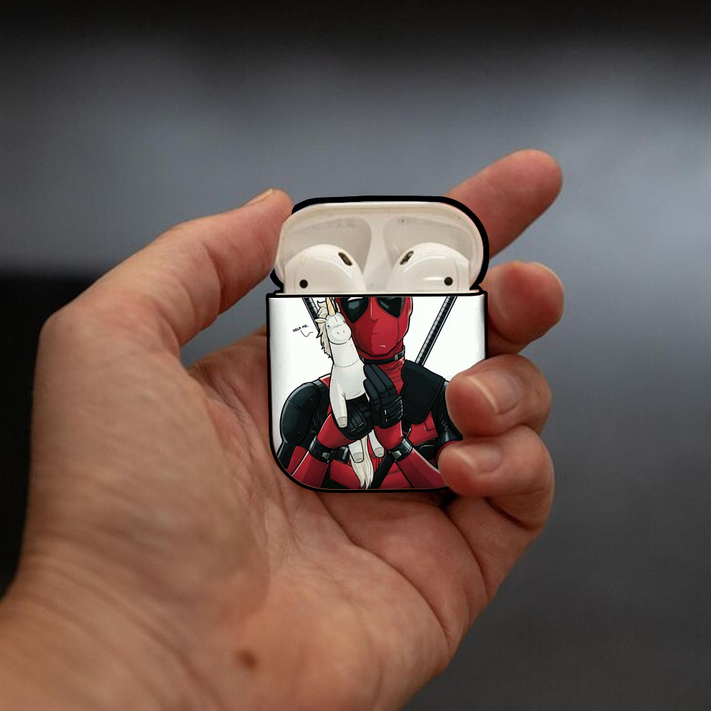 Deadpool デッドプール AirPods 第2世代保護ケース ハードシェル ブラック 耐衝撃・防指紋・カラビナ付き