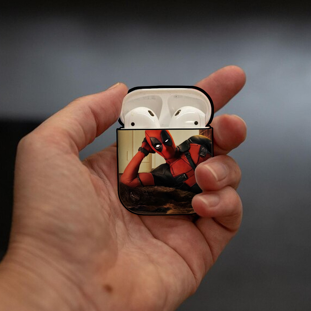 Deadpool デッドプール AirPods 第2世代保護ケース ハードシェル ブラック 耐衝撃・防指紋・カラビナ付き
