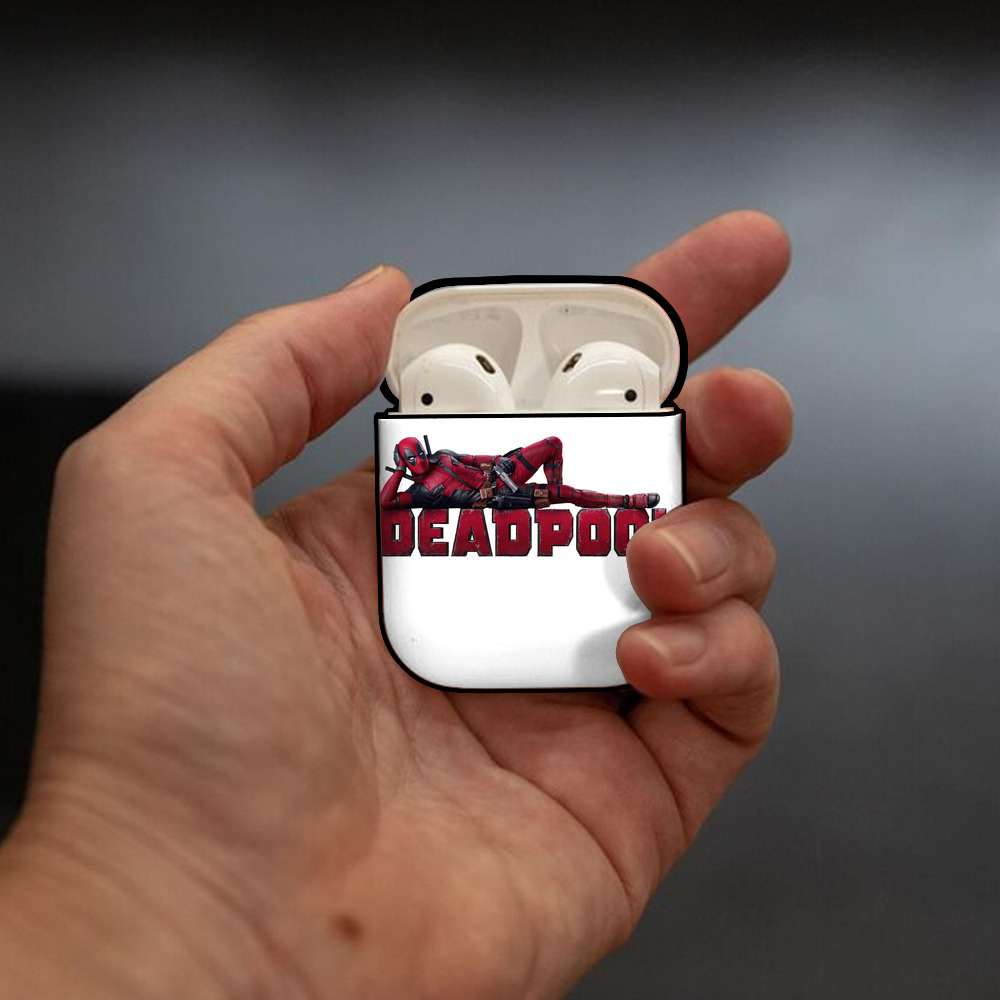 Deadpool デッドプール AirPods 第2世代保護ケース ハードシェル ブラック 耐衝撃・防指紋・カラビナ付き