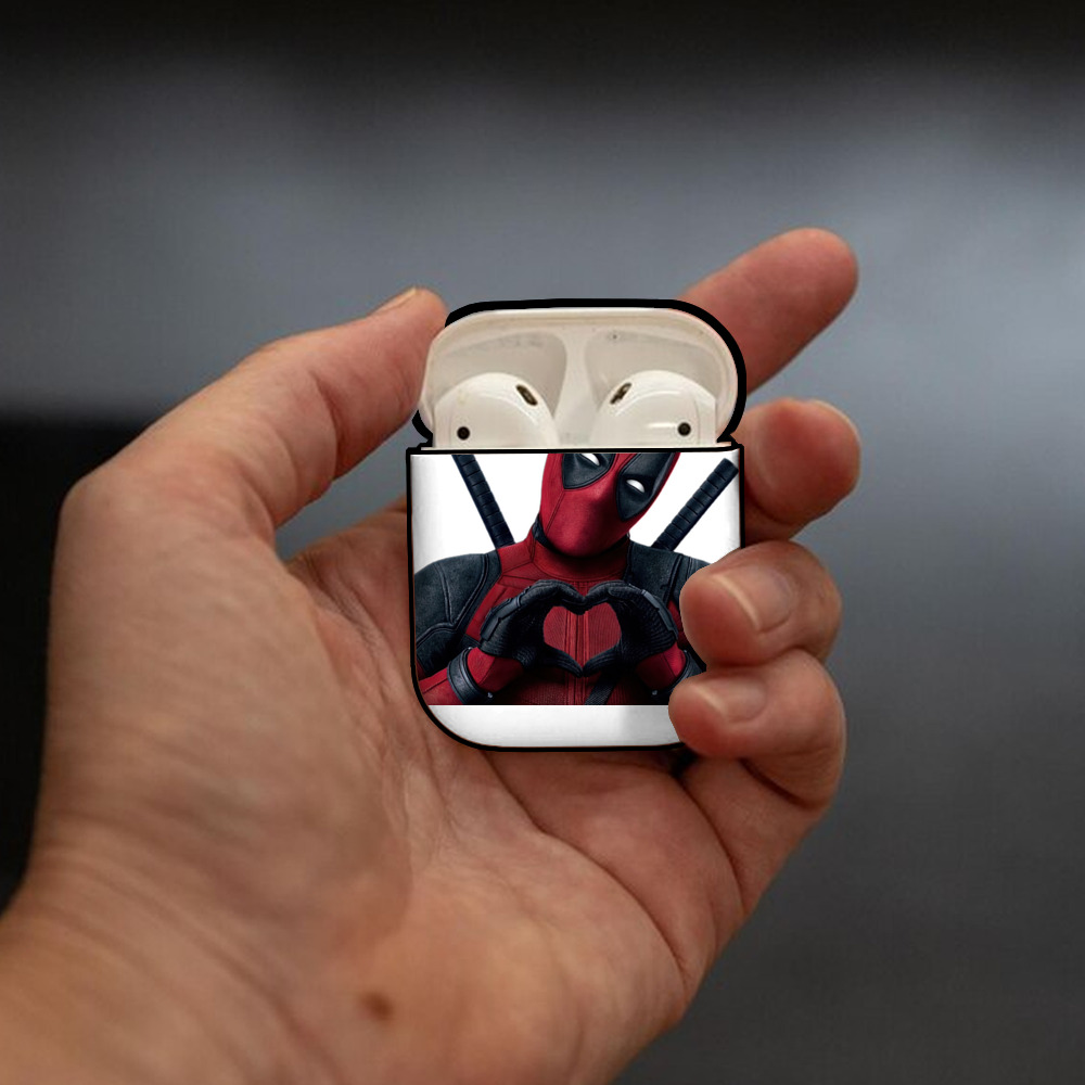 Deadpool デッドプール AirPods 第2世代保護ケース ハードシェル ブラック 耐衝撃・防指紋・カラビナ付き