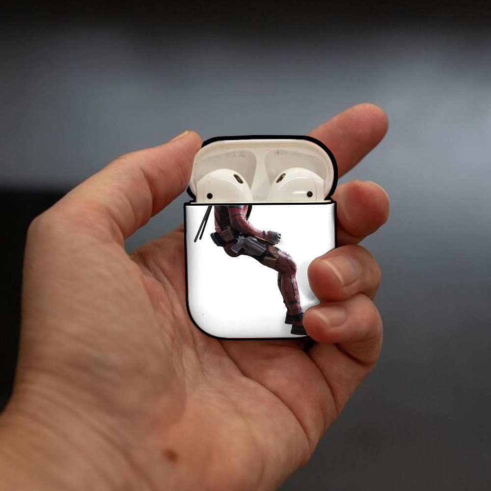 Deadpool デッドプール AirPods 第2世代保護ケース ハードシェル ブラック 耐衝撃・防指紋・カラビナ付き