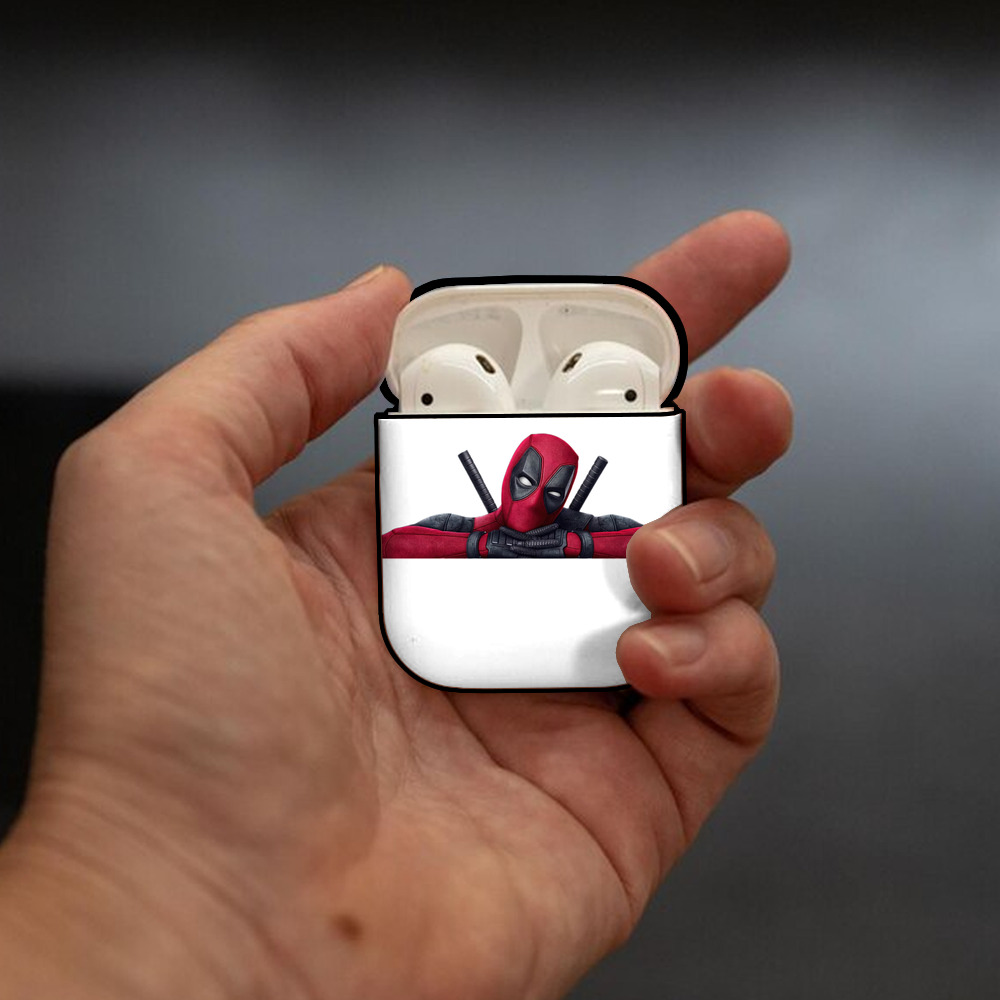 Deadpool デッドプール AirPods 第2世代保護ケース ハードシェル ブラック 耐衝撃・防指紋・カラビナ付き