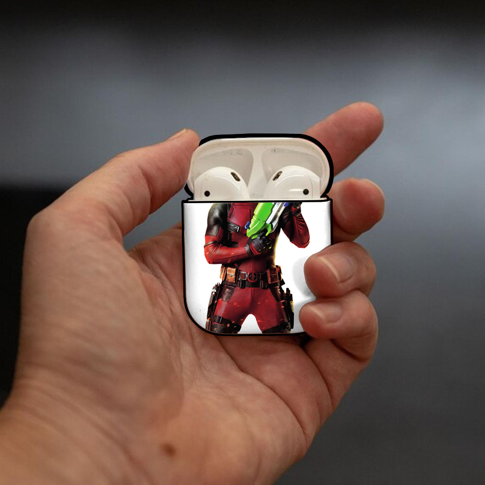 Deadpool デッドプール AirPods 第2世代保護ケース ハードシェル ブラック 耐衝撃・防指紋・カラビナ付き