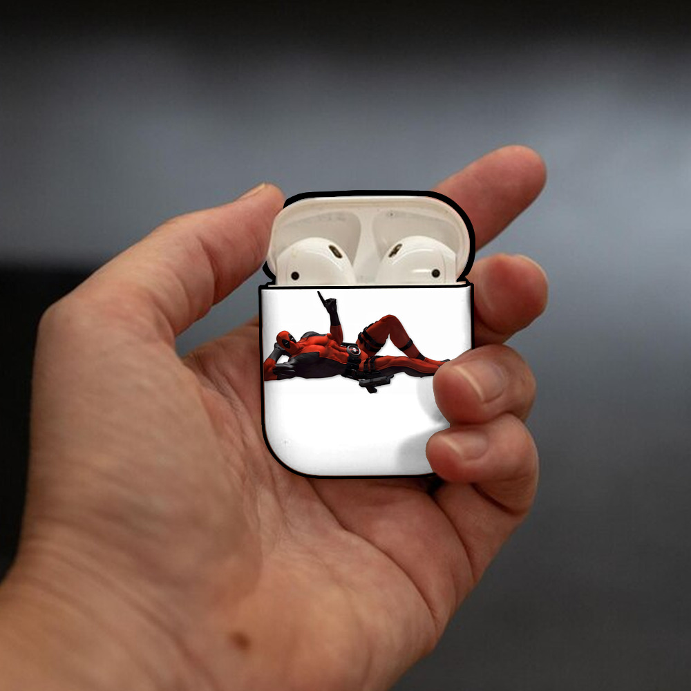 Deadpool デッドプール AirPods 第2世代保護ケース ハードシェル ブラック 耐衝撃・防指紋・カラビナ付き