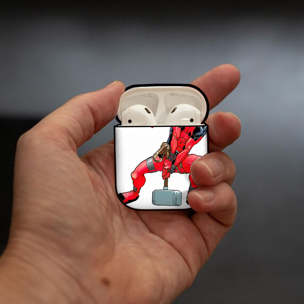 Deadpool デッドプール AirPods 第2世代保護ケース ハードシェル ブラック 耐衝撃・防指紋・カラビナ付き