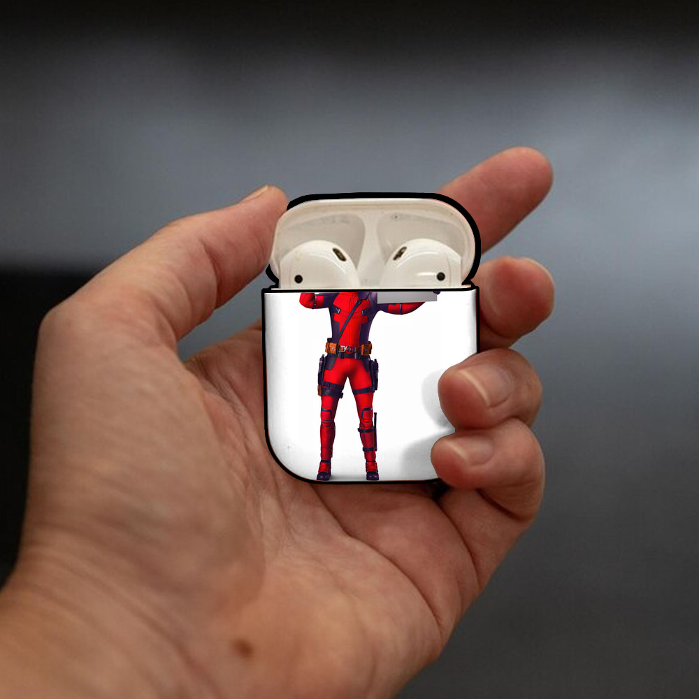 Deadpool デッドプール AirPods 第2世代保護ケース ハードシェル ブラック 耐衝撃・防指紋・カラビナ付き
