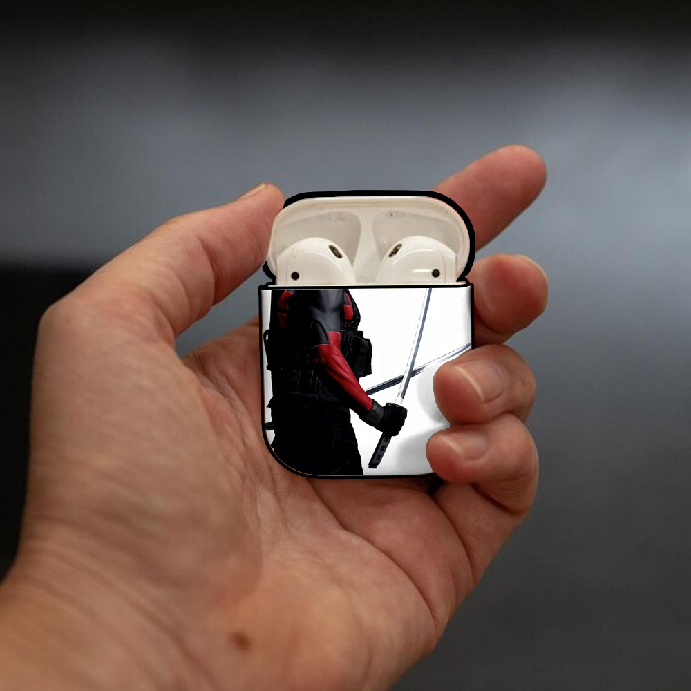 Deadpool デッドプール AirPods 第2世代保護ケース ハードシェル ブラック 耐衝撃・防指紋・カラビナ付き