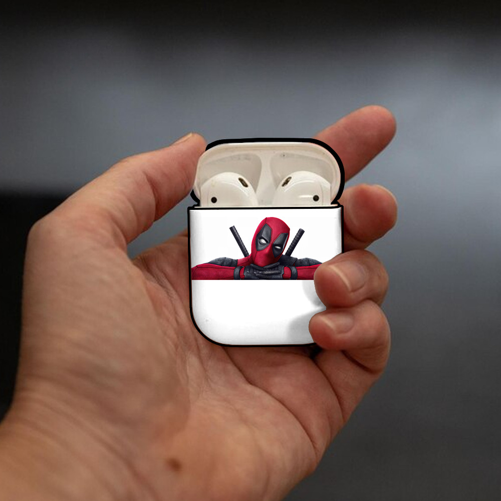 Deadpool デッドプール AirPods 第2世代保護ケース ハードシェル ブラック 耐衝撃・防指紋・カラビナ付き