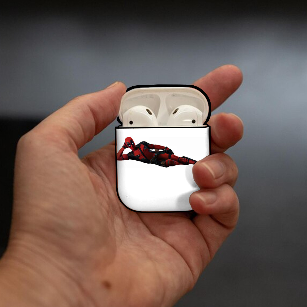 Deadpool デッドプール AirPods 第2世代保護ケース ハードシェル ブラック 耐衝撃・防指紋・カラビナ付き